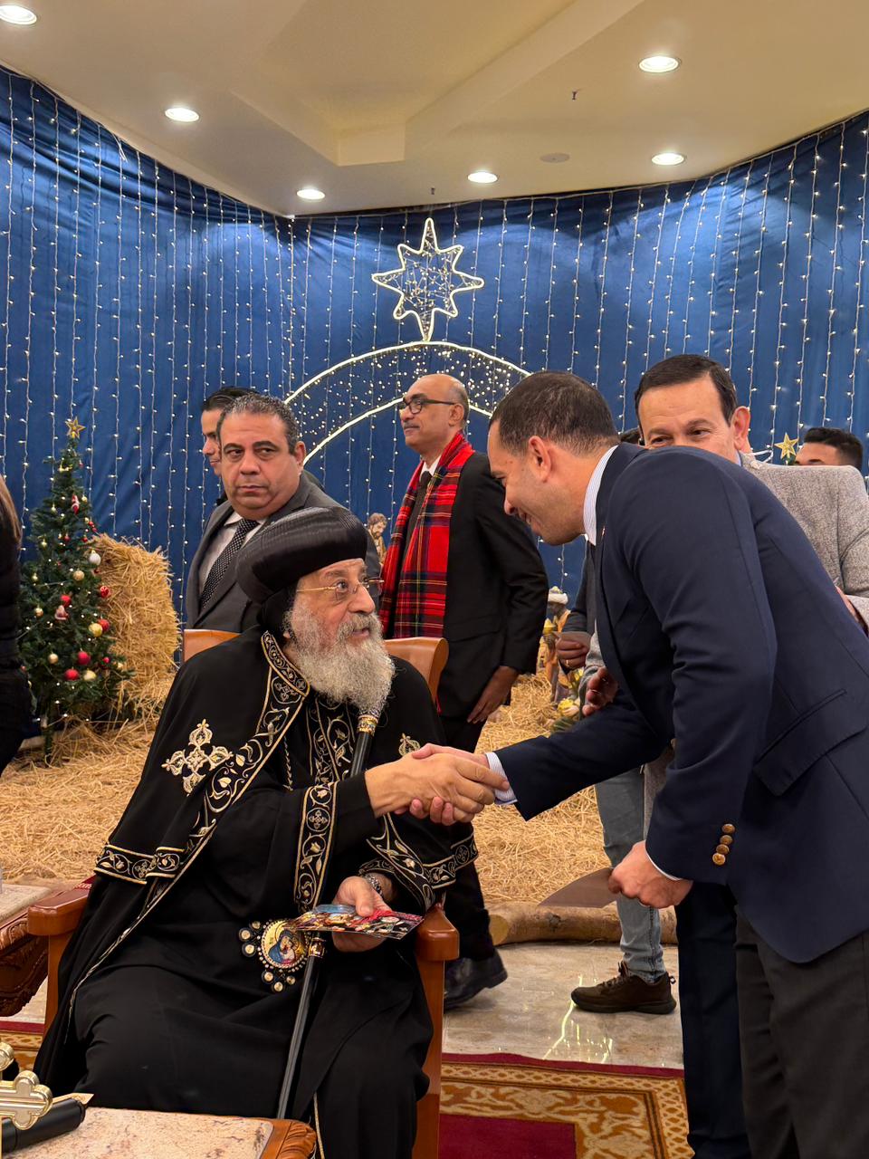 <strong>النائب محمد زكي يهنئ قداسة البابا تواضروس</strong>