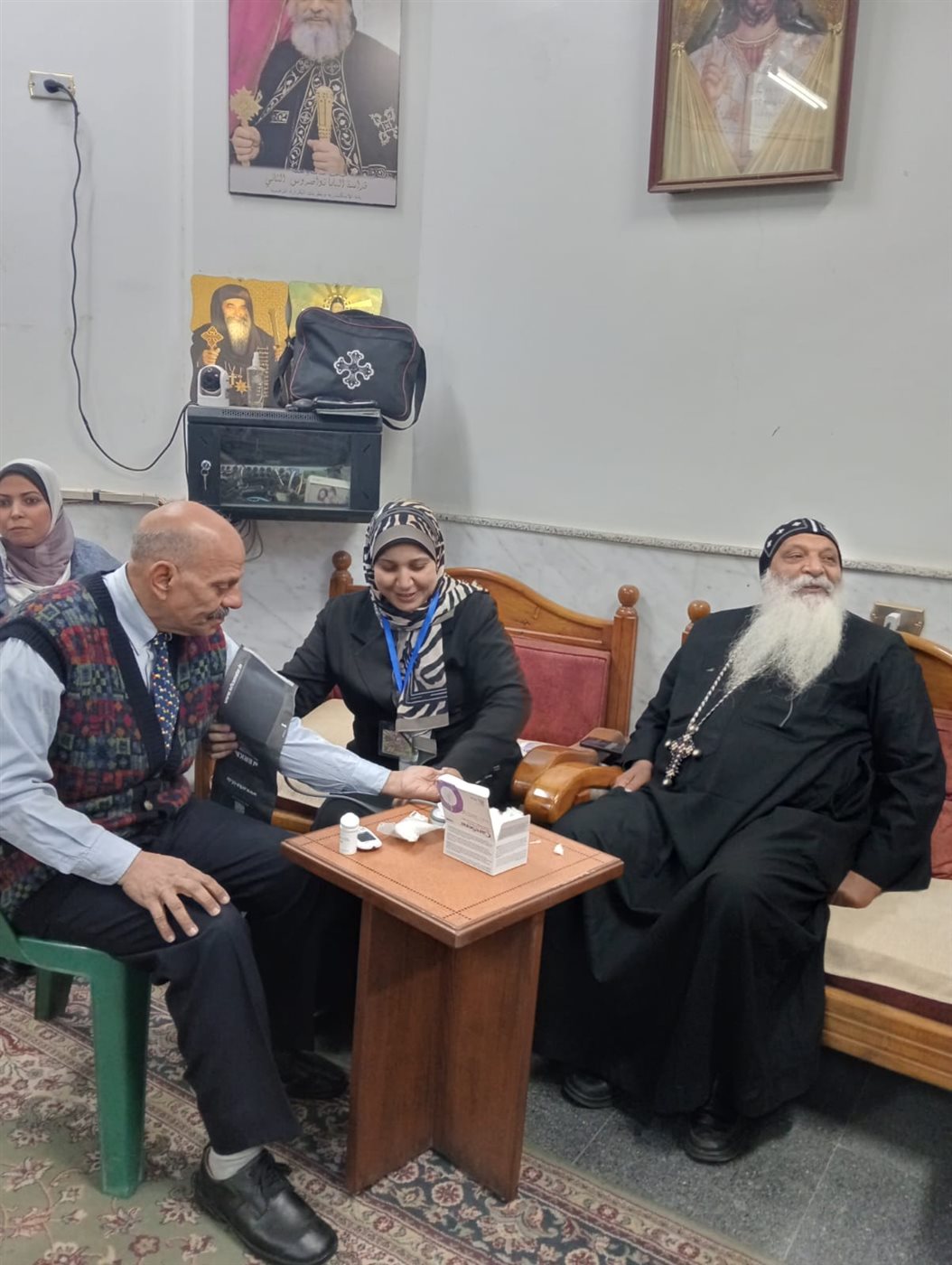 وكيل وزارة الصحة: انتشار الفرق الطبية لتامين إحتفالات عيد الميلاد المجيد بالفيوم<br>&nbsp;