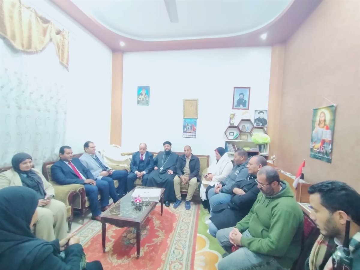 رئيس مركزابشواى تقدم التهنئة للإخوة الأقباط بعيد الميلاد المجيد خلال زيارتها لكافة كنائس المركز