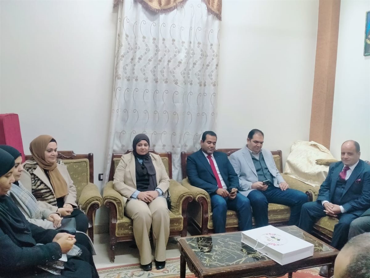 رئيس مركزابشواى تقدم التهنئة للإخوة الأقباط بعيد الميلاد المجيد خلال زيارتها لكافة كنائس المركز