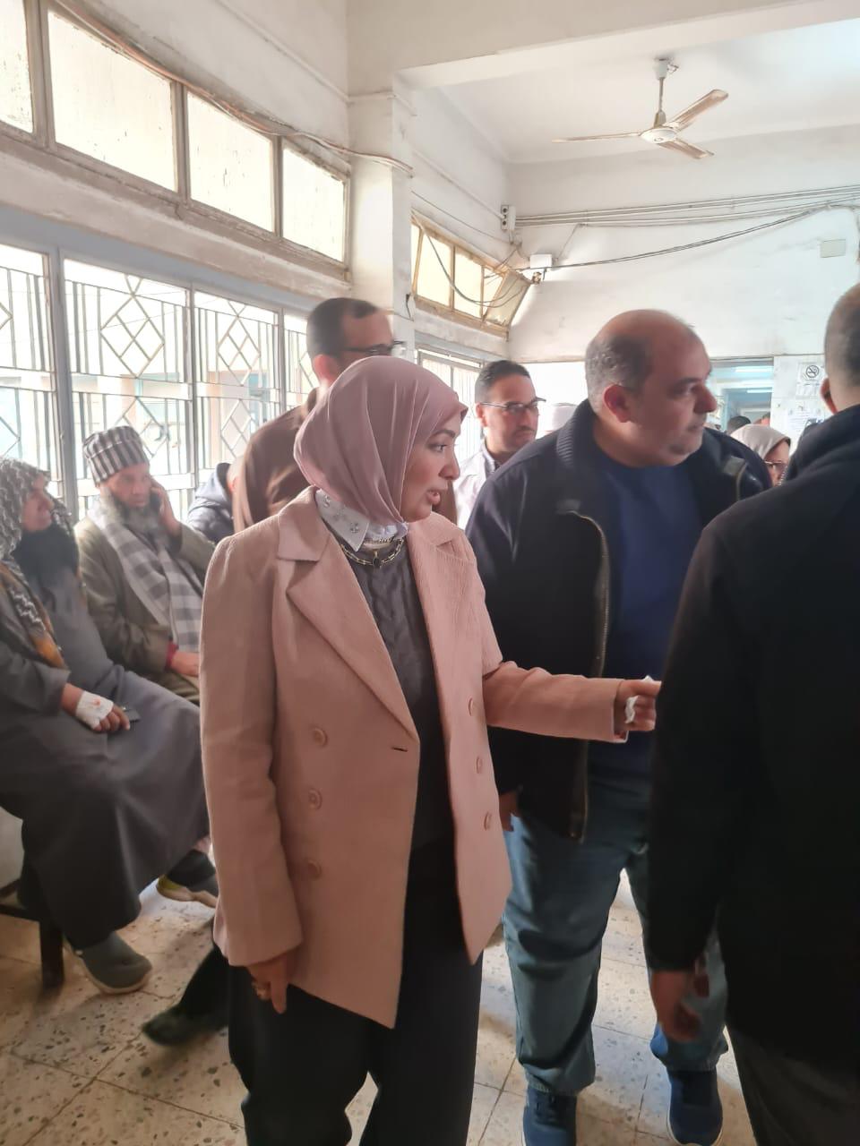 جوله مفاجئه لوكيل الصحة بالفيوم على مستشفى الفيوم العام للاطمئنان على سير العمل