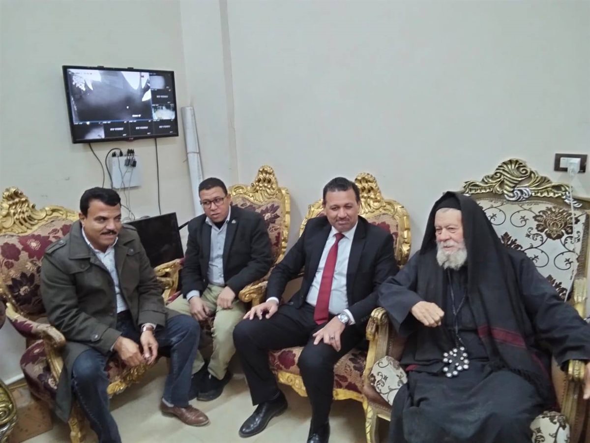 رئيس مركز ومدينة يوسف الصديق يقدّم التهنئة لأقباط المركز بعيدهم