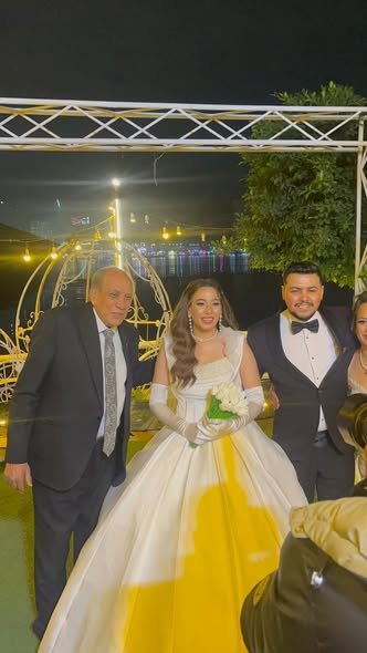 حفل زفاف ابنة الفنان منير مكرم