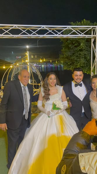 حفل زفاف ابنة الفنان منير مكرم