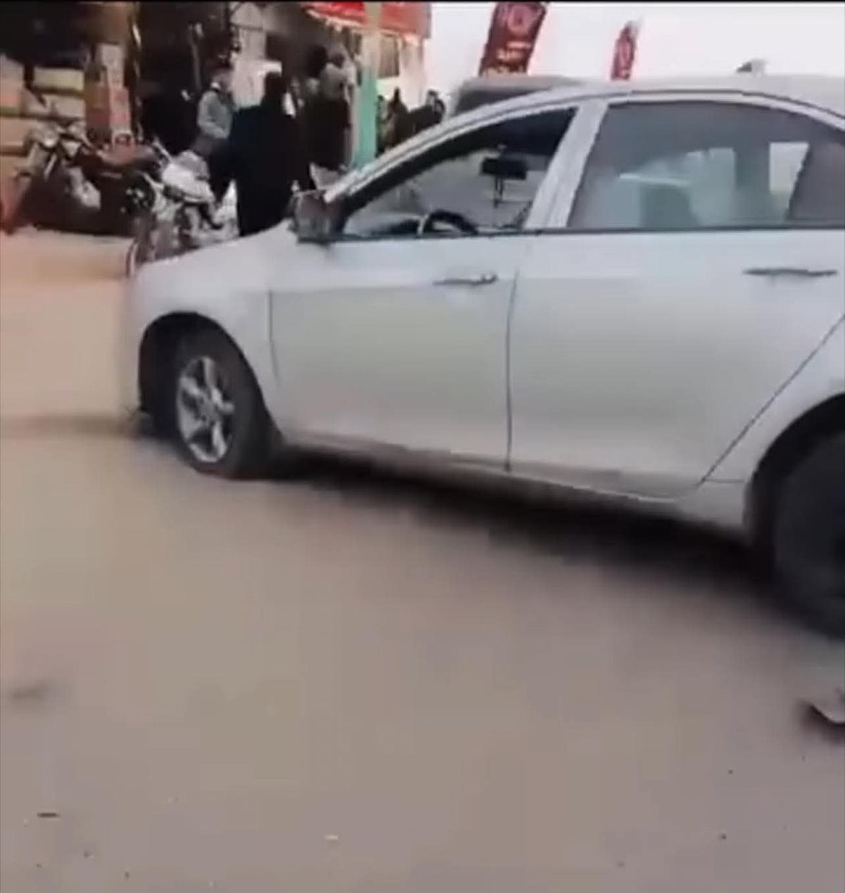 فاجعة على طريق 6 أكتوبر..طيش طفل يقود سيارة ينهي حياة سيدتين ويغرق بني صالح في الحزن