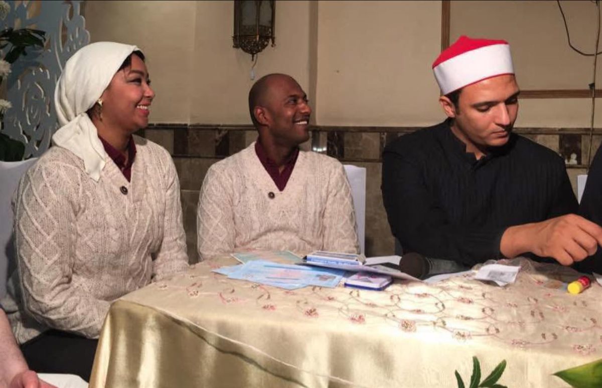 أمير صلاح الدين مع زوجته