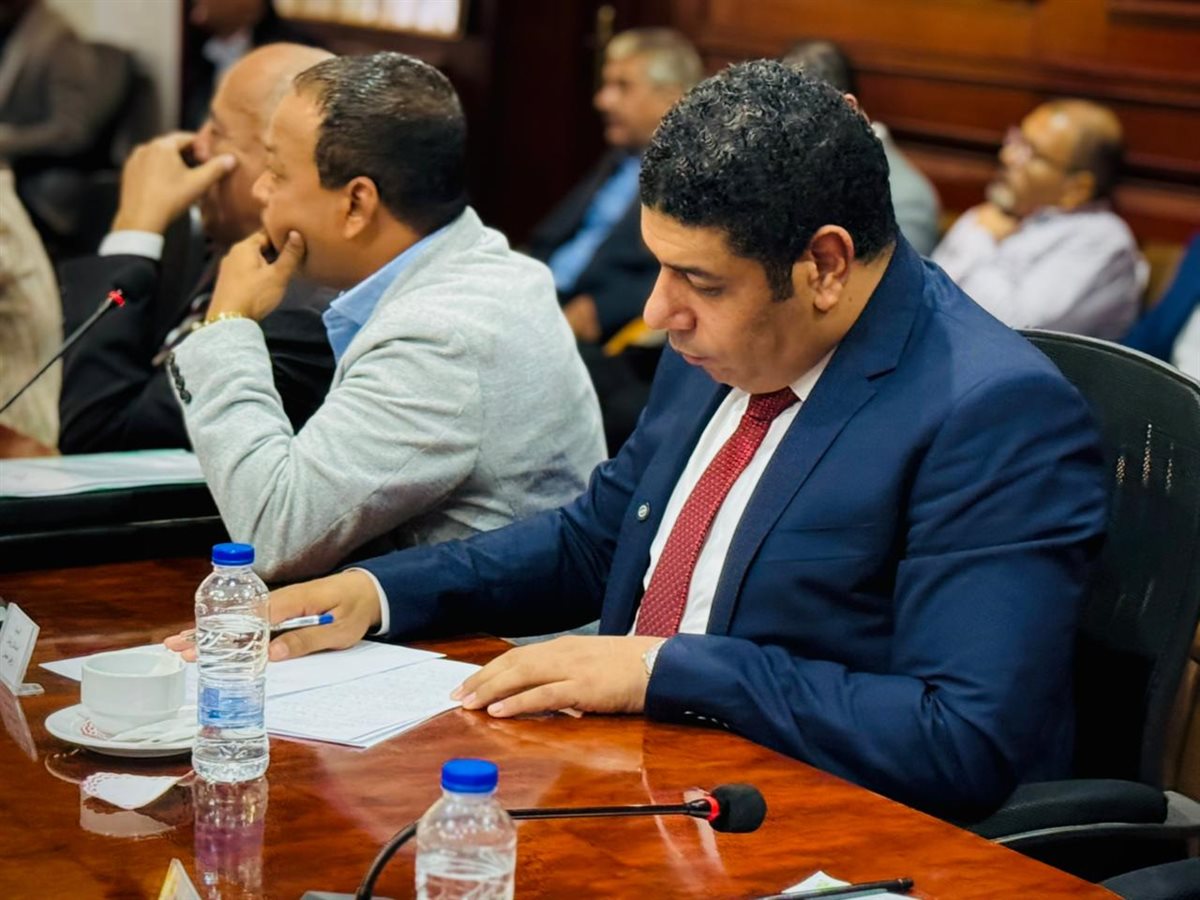 <strong>عادل زيدان</strong>