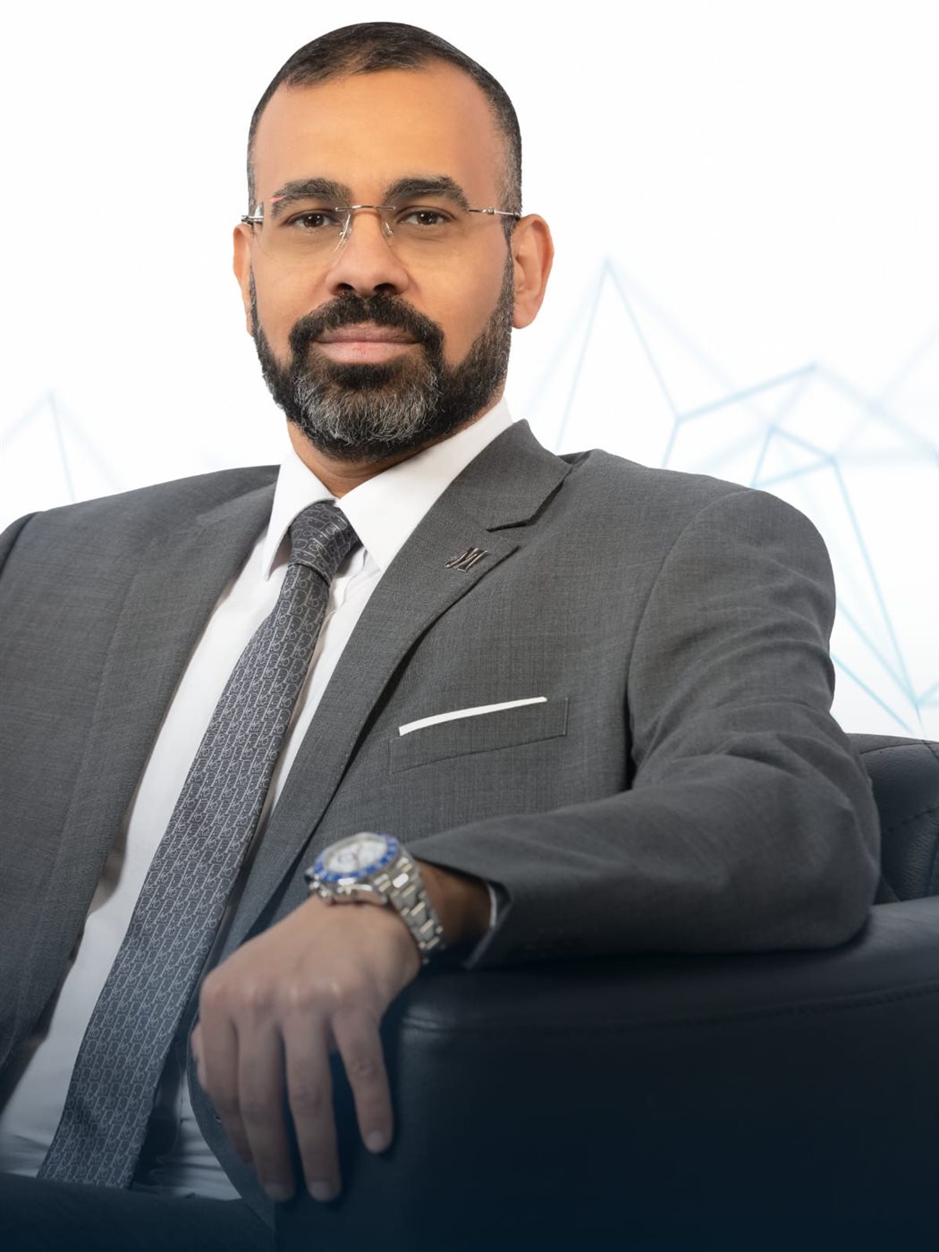 الدكتور محمد مغربي استشاري التأمين والذكاء الاصطناعي