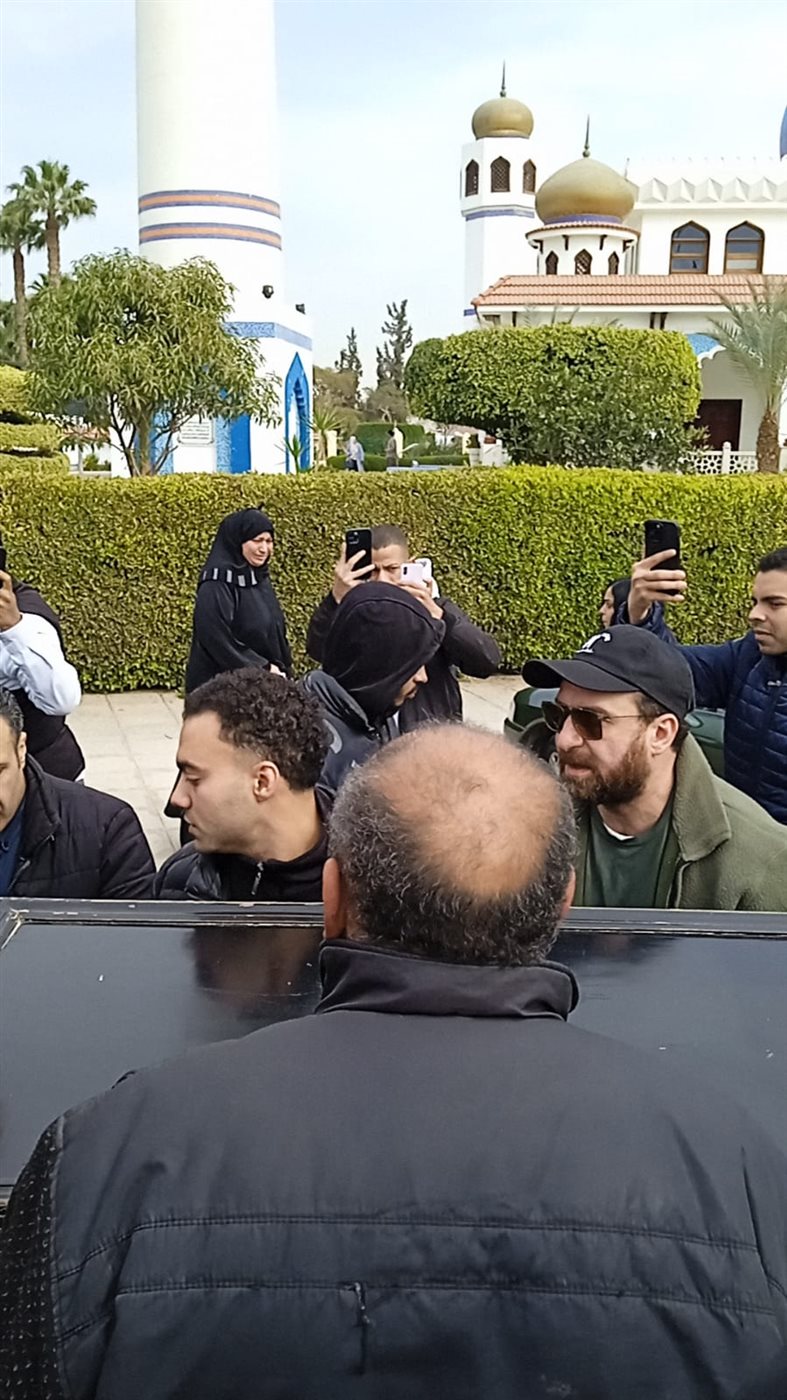جنازة الفنان نضال الشافعي بمسجد آل بهجت دريم لاند&nbsp;