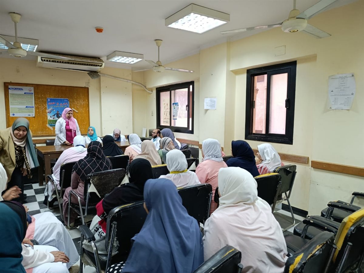 الصحة بالفيوم والمركز القومى للبحوث ينفذان قافلة توعوية لتنمية الوعى بالأمراض الوراثية&nbsp;