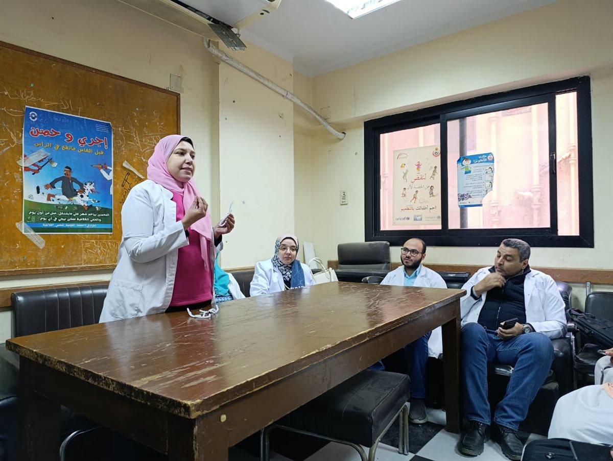 الصحة بالفيوم والمركز القومى للبحوث ينفذان قافلة توعوية لتنمية الوعى بالأمراض الوراثية&nbsp;