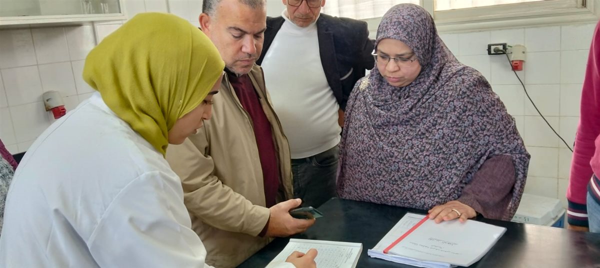 رئيس مياه الفيوم خلال جولاته المفاجئة لمعامل المحطات: ضبط الأداء ومتابعة سير العمل