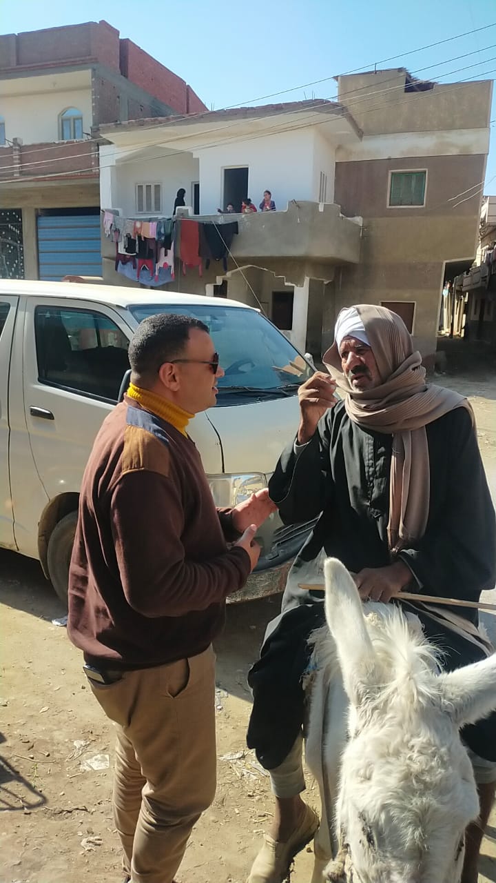 مياه الفيوم تواصل نزولها الميداني بقرى وعزب سنورس المتأثرة بالسدة الشتوية لتوعية المواطنين