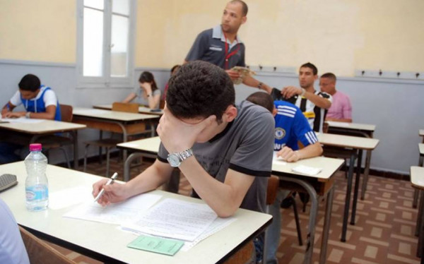 صورة أرشيفية من لجنة امتحانات