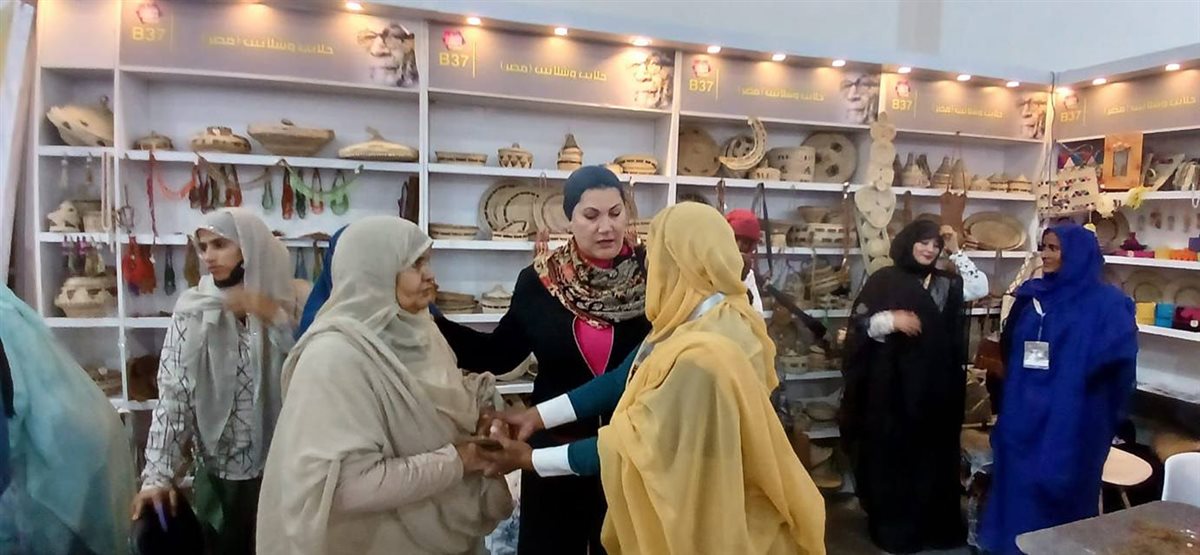 جانب من زيارة رئيسة القومي للطفولة والأمومة للمعرض&nbsp;