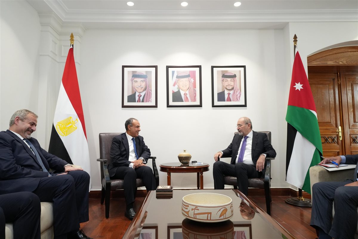 <strong>وزير الخارجية و نظيره الأردني</strong>