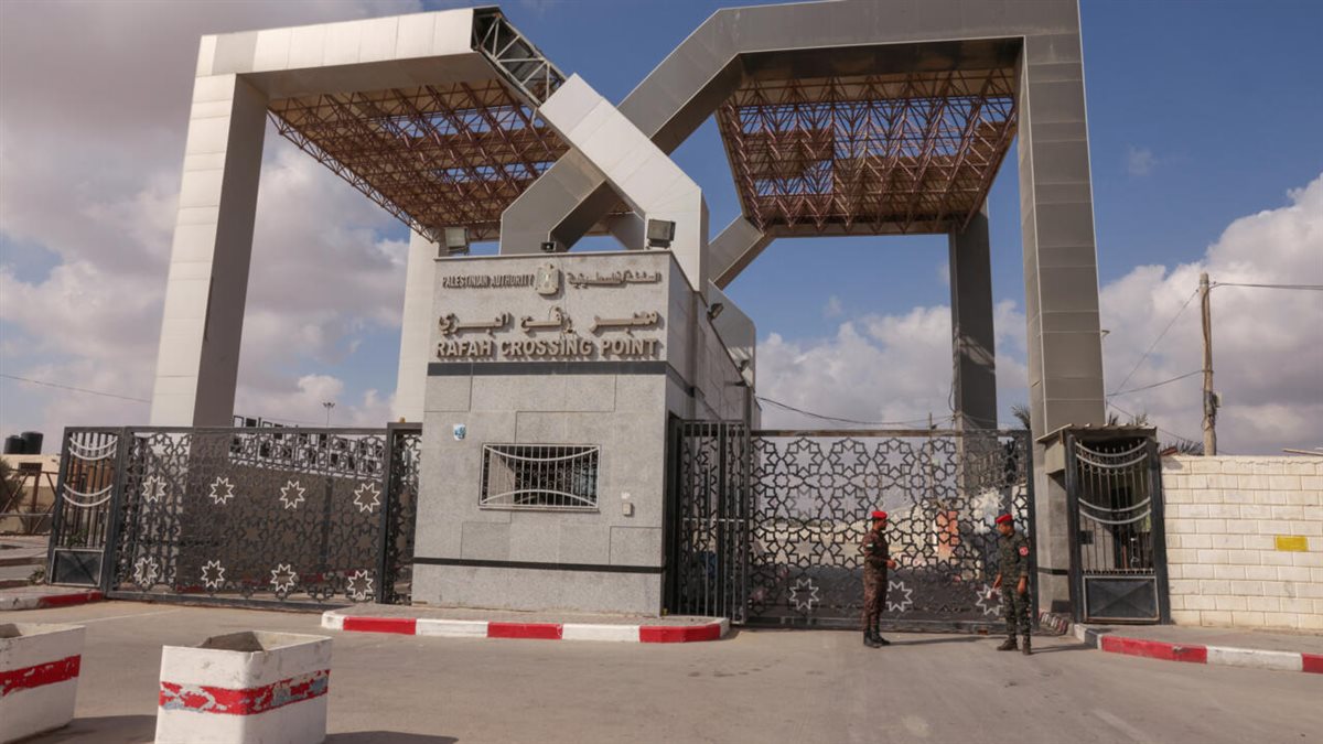 معبر رفح من الجانب الفلسطيني
