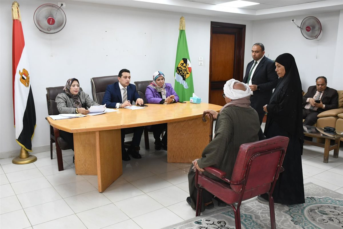 بحث 140 شكوى وطلب بلقاءات لخدمة المواطنين بقرى ومراكز الفيوم
