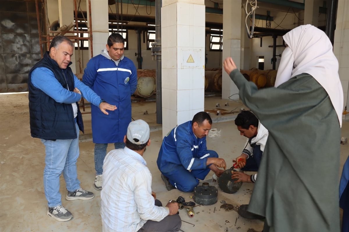 رئيس مياه الفيوم :يتابع أعمال تشغيل محطات مياه الشرب بالعزب الجديدة والقديمة