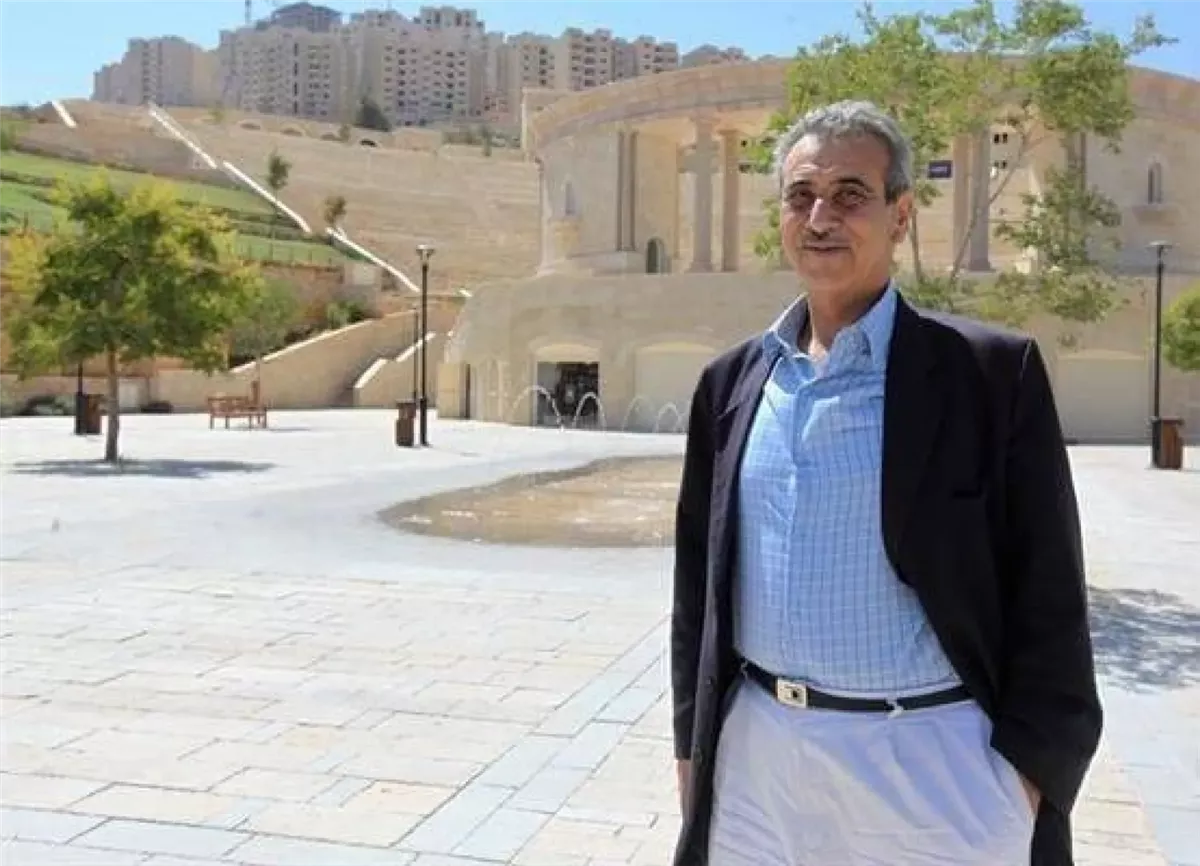 <strong>علي شعث</strong>