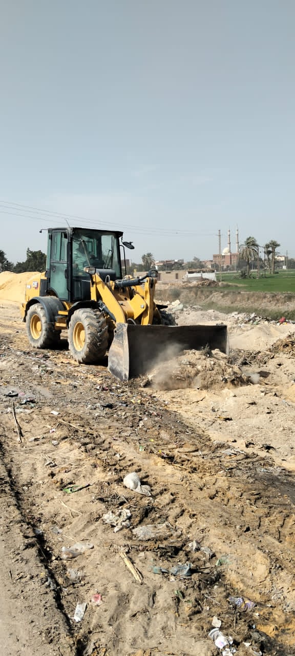 حملات مكثفة للنظافة ورفع الإشغالات وتسوية الطرق وتطوير منظومة الإنارة بمركز يوسف الصديق