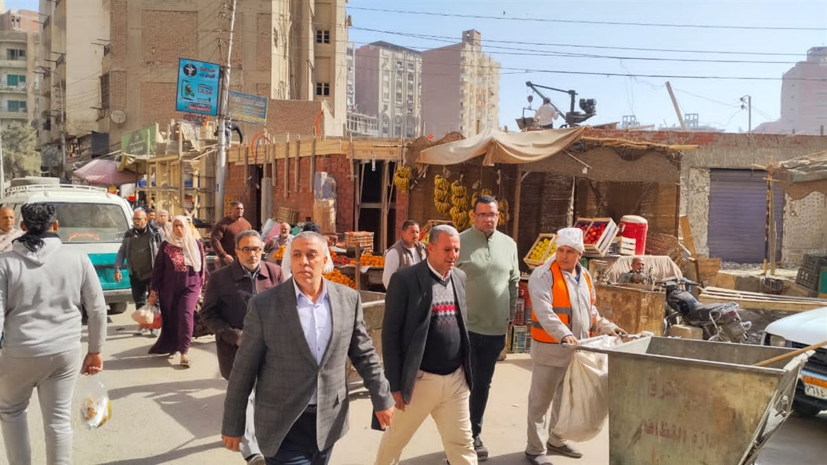 حملات مكثفة للنظافة ورفع الإشغالات وتجميل الشوارع بمركز ومدينة الفيوم<br>&nbsp;