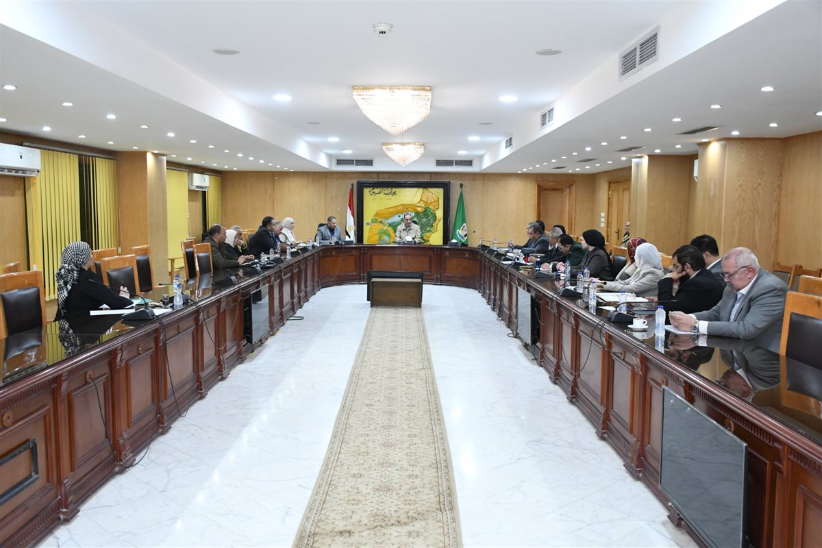 محافظ الفيوم لوكيل وزارة الصحة بحث إمكانية إنشاء مركز للسموم بالمحافظة&nbsp;