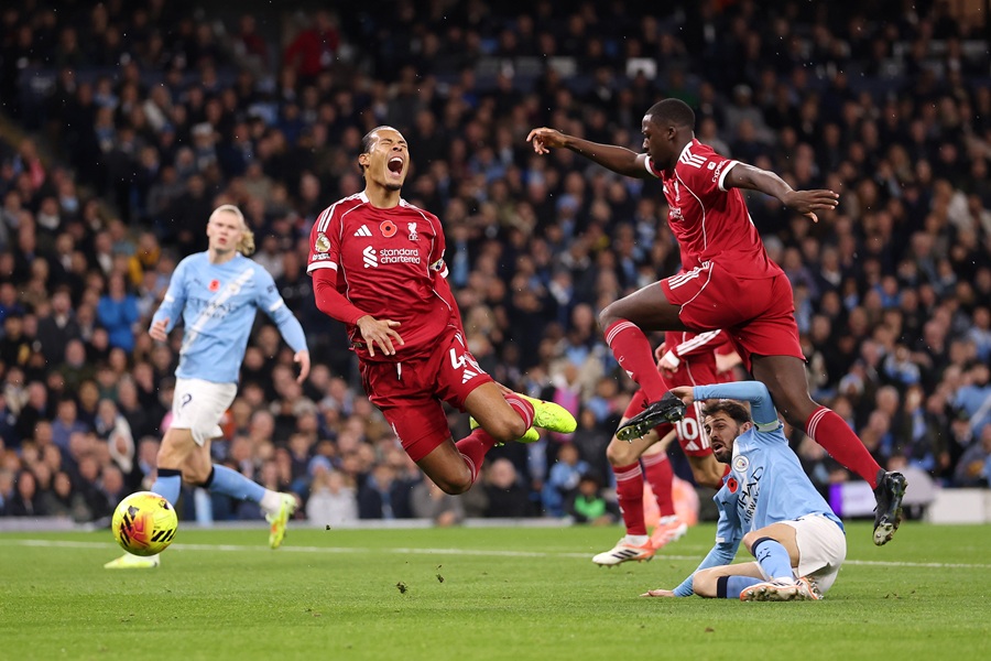 <strong>ليفربول ضد مانشستر سيتي</strong>