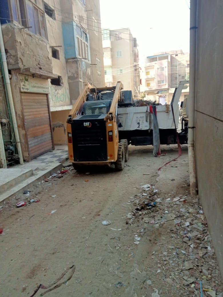 حملات مكثفة للنظافة ورفع الإشغالات وتحسين المظهر الحضاري بمركز ومدينة إطسا