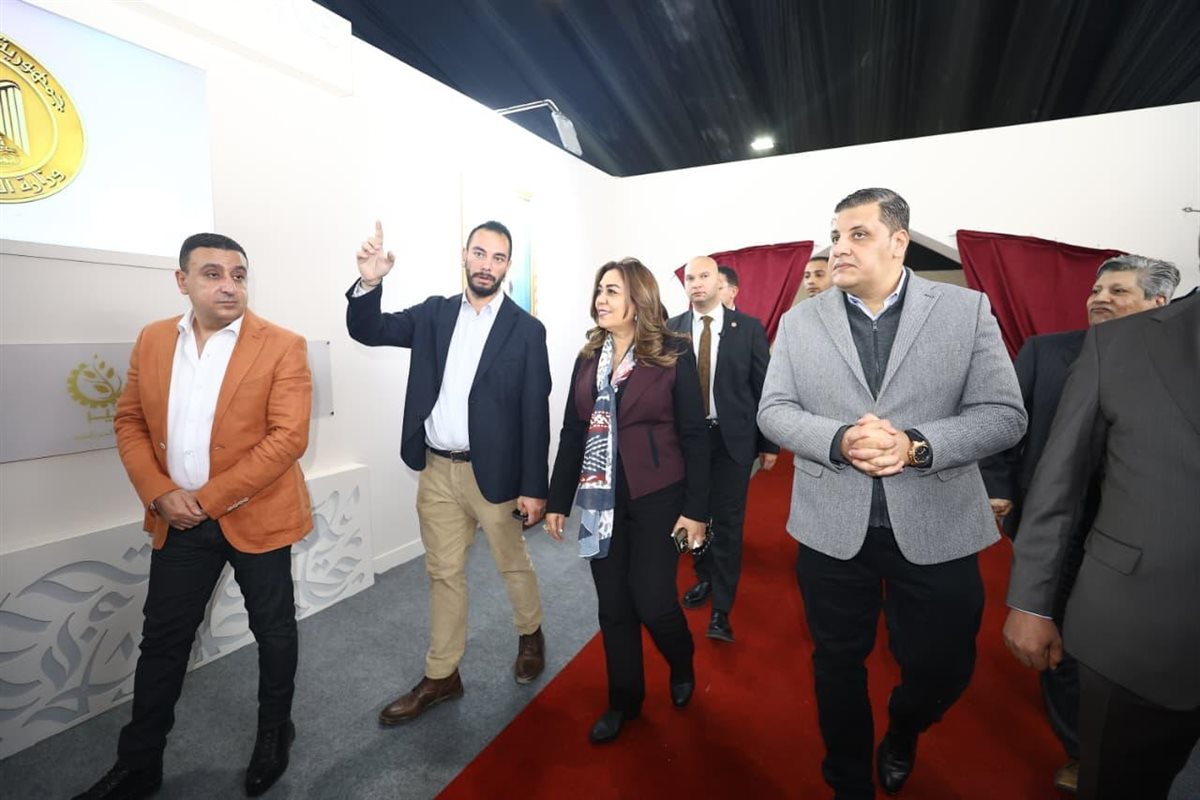 جانب من زيارة وزيرة التنمية المحلية لمقر مبادرة 