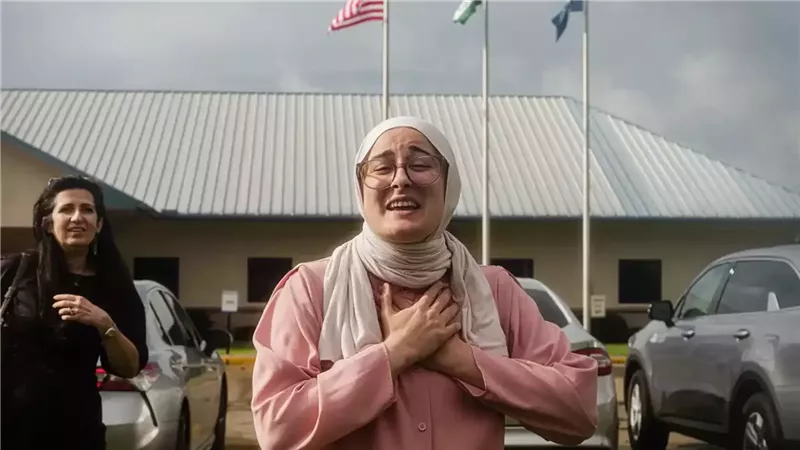 <strong>الطالبة رميساء أوزتورك</strong>