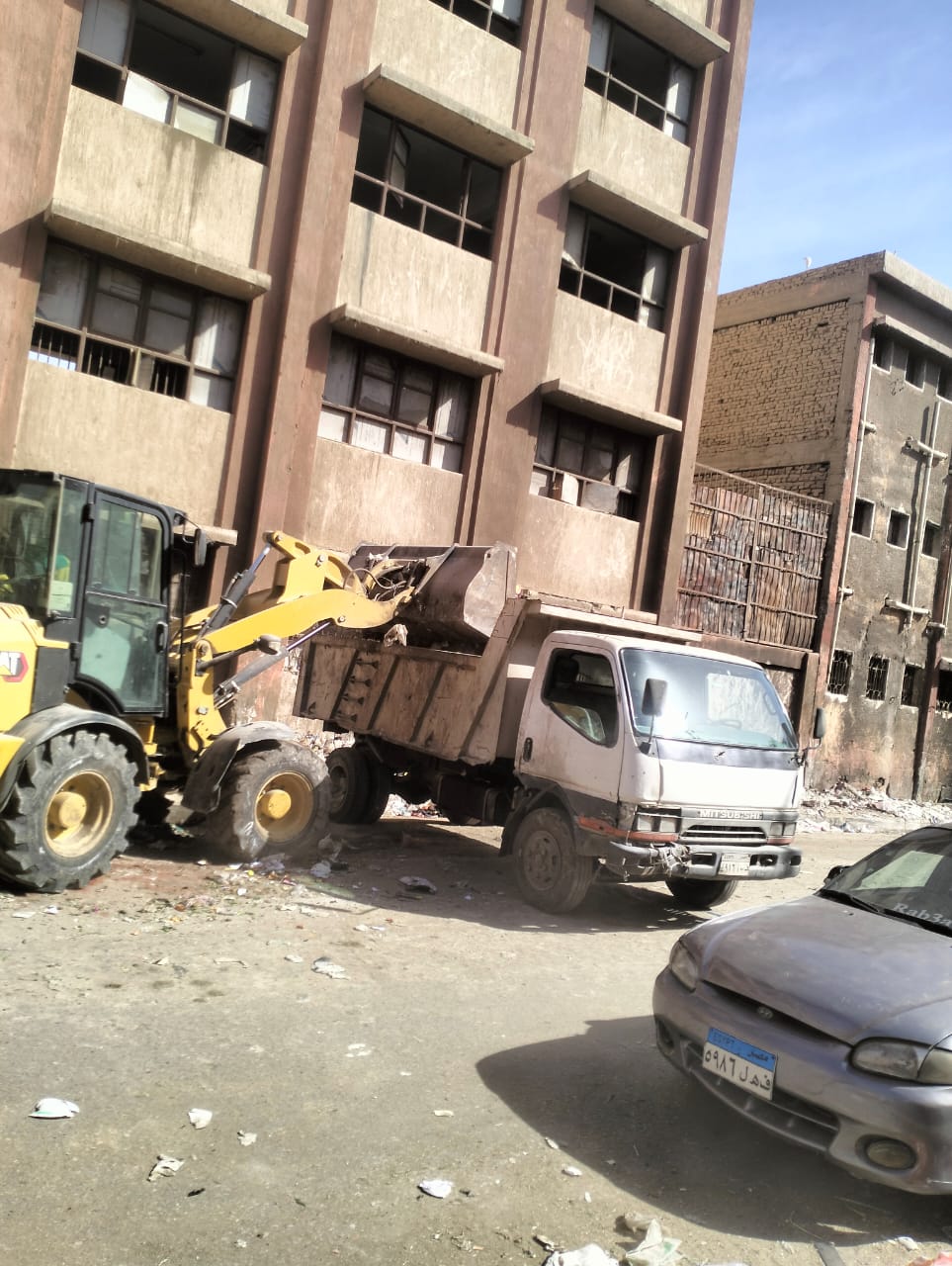 حملات مكثفة للنظافة ورفع الإشغالات وتجميل الشوارع بمركز ومدينة الفيوم