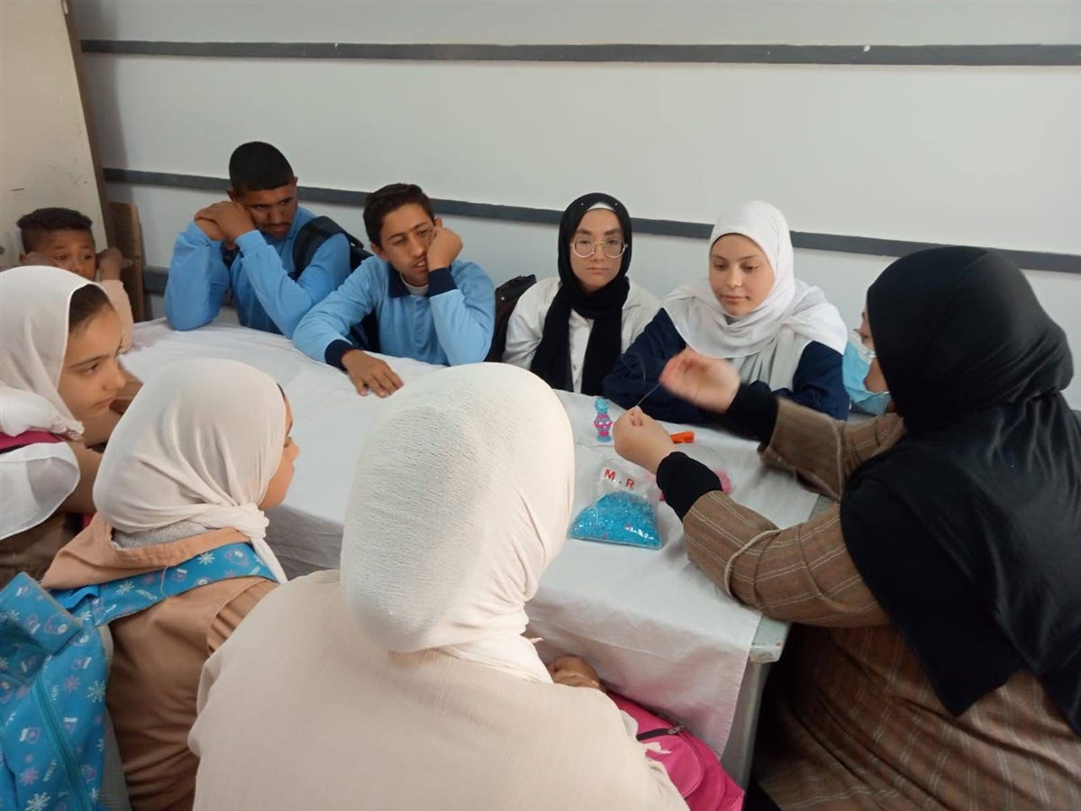 ورشة فانوس رمضان ومحاضرة “لا للتنمر” بمدرسة الأمل للصم بنات بالفيوم