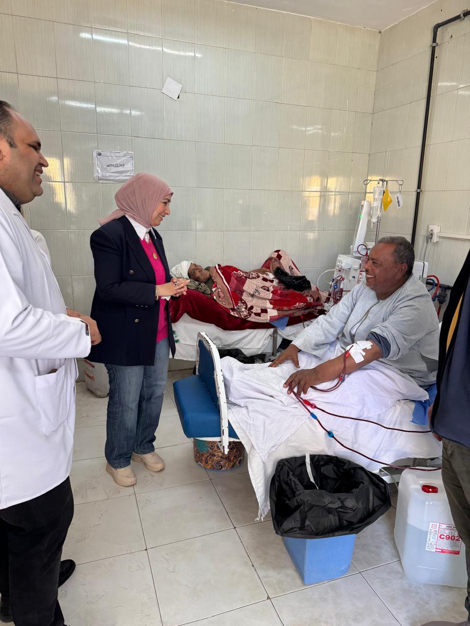 جولة ميدانية مفاجئة لوكيل وزارة الصحة بالفيوم لمستشفى اطسا المركزى&nbsp;<br>&nbsp;