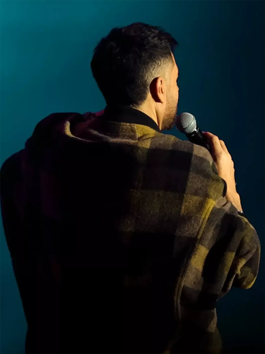 محمد حماقي في حفله بموسم الرياض