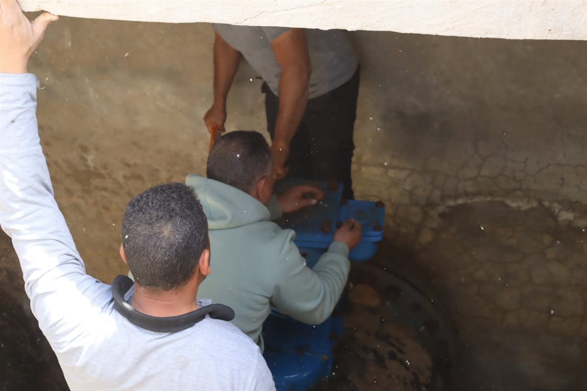 جولة ميدانية لرئيس مياه الفيوم لضبط ضغوط المياه بسنورس بالفيوم&nbsp;