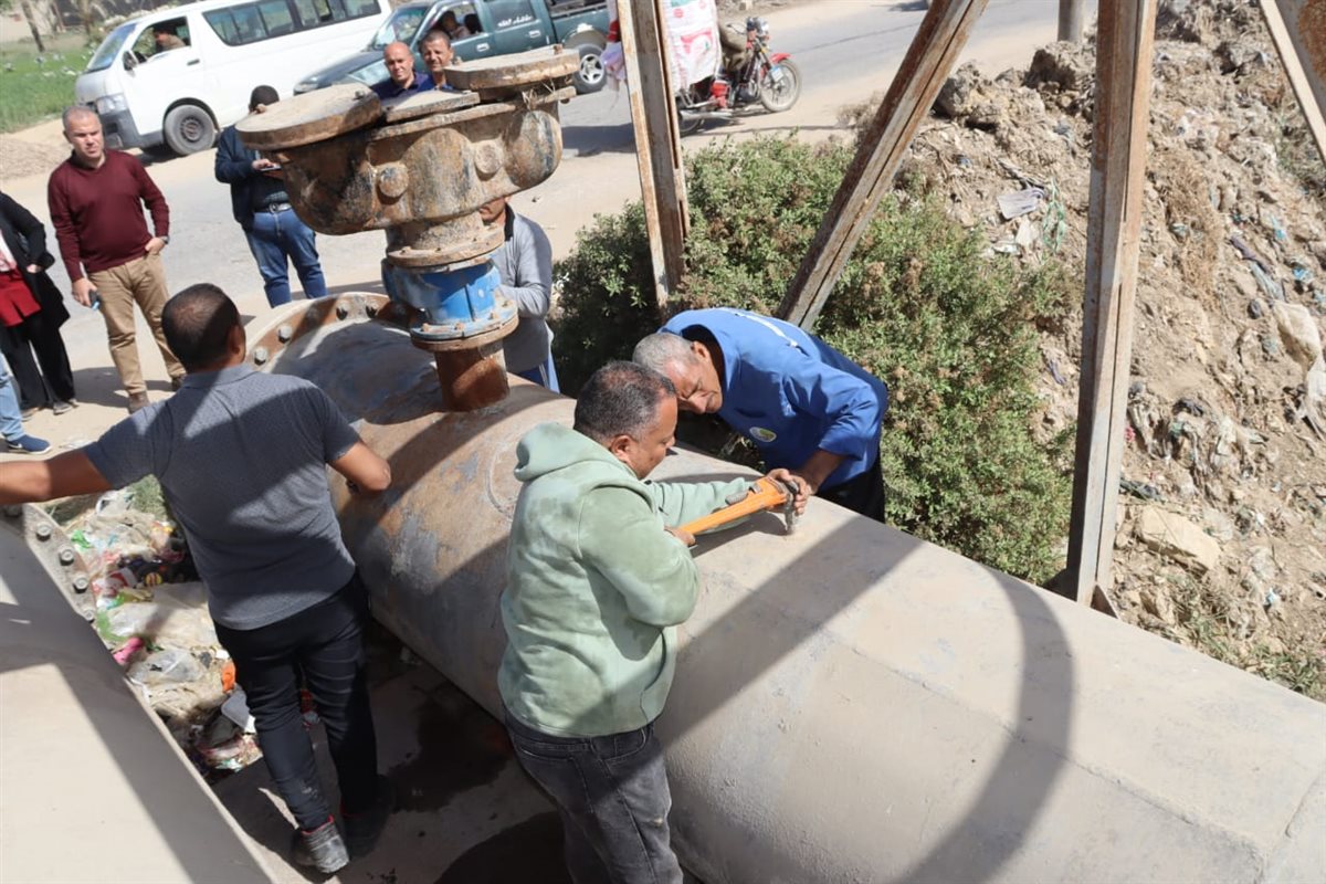جولة ميدانية لرئيس مياه الفيوم لضبط ضغوط المياه بسنورس بالفيوم&nbsp;