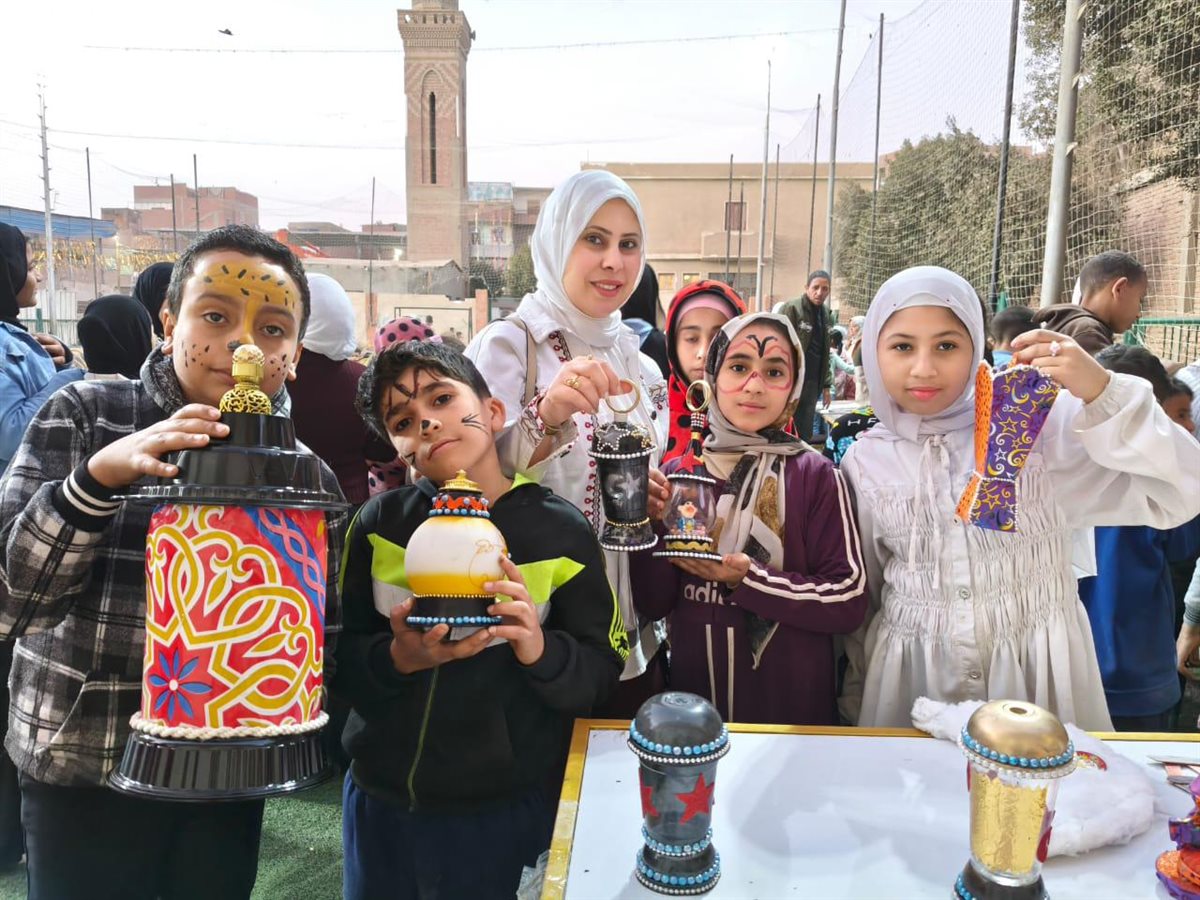 العجميين تختتم قافلتها الثقافية… ثلاثة أيام صنعت مسرحًا للإبداع وملتقى للوعي