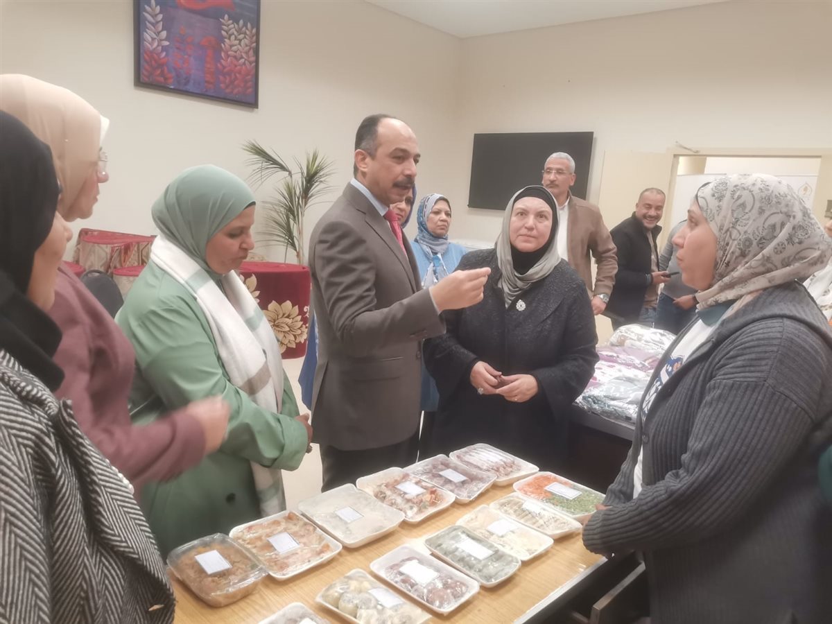 جانب من افتتاح المعرض