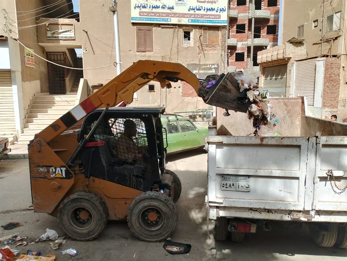 حملات يومية للنظافة العامة ورفع القمامة والمخلفات بمركز ومدينة أبشواي