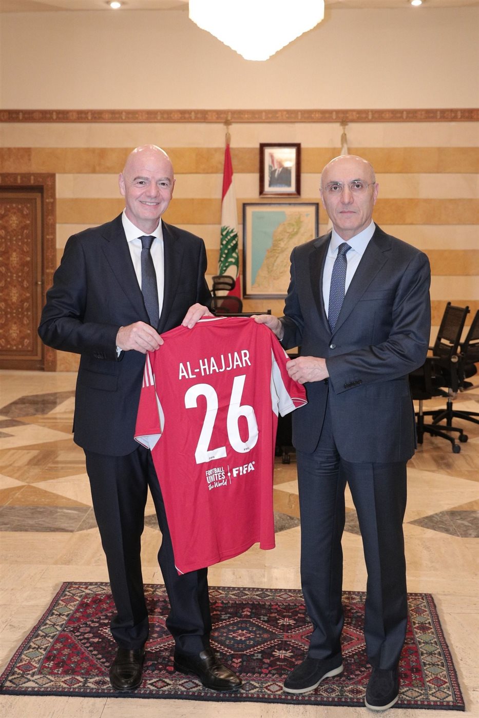 وزير الداخلية والبلديات اللبناني أحمد الحجار&nbsp;ورئيس الاتحاد الدولي لكرة القدم “ الفيفا” جياني إنفانتينو
