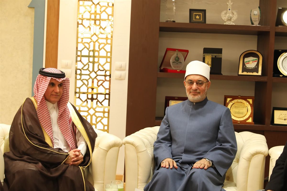 <strong>مفتي الجمهورية يستقبل مندوب السعودية الدائم&nbsp;</strong>