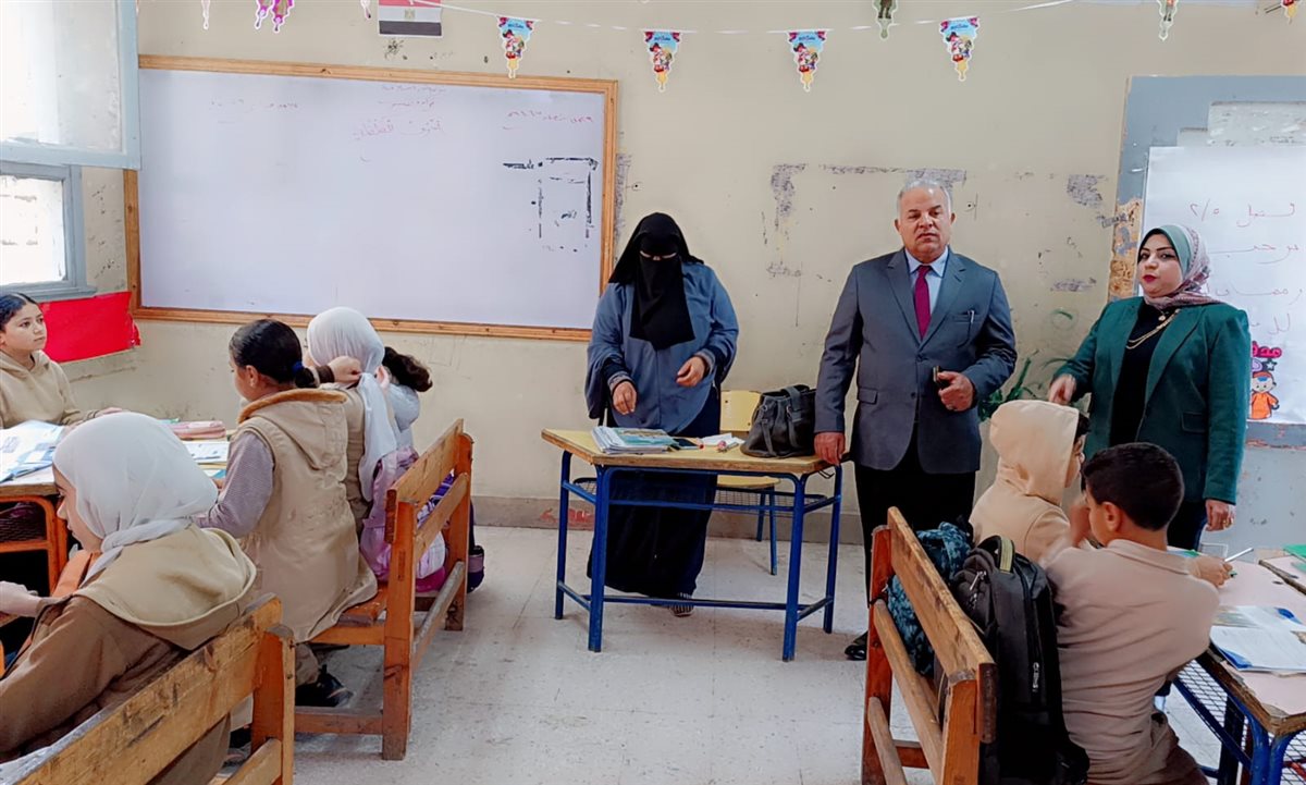 وكيل تعليم الفيوم يتابع انتظام الدراسة بمدرسة عثمان بن عفان الابتدائية&nbsp;