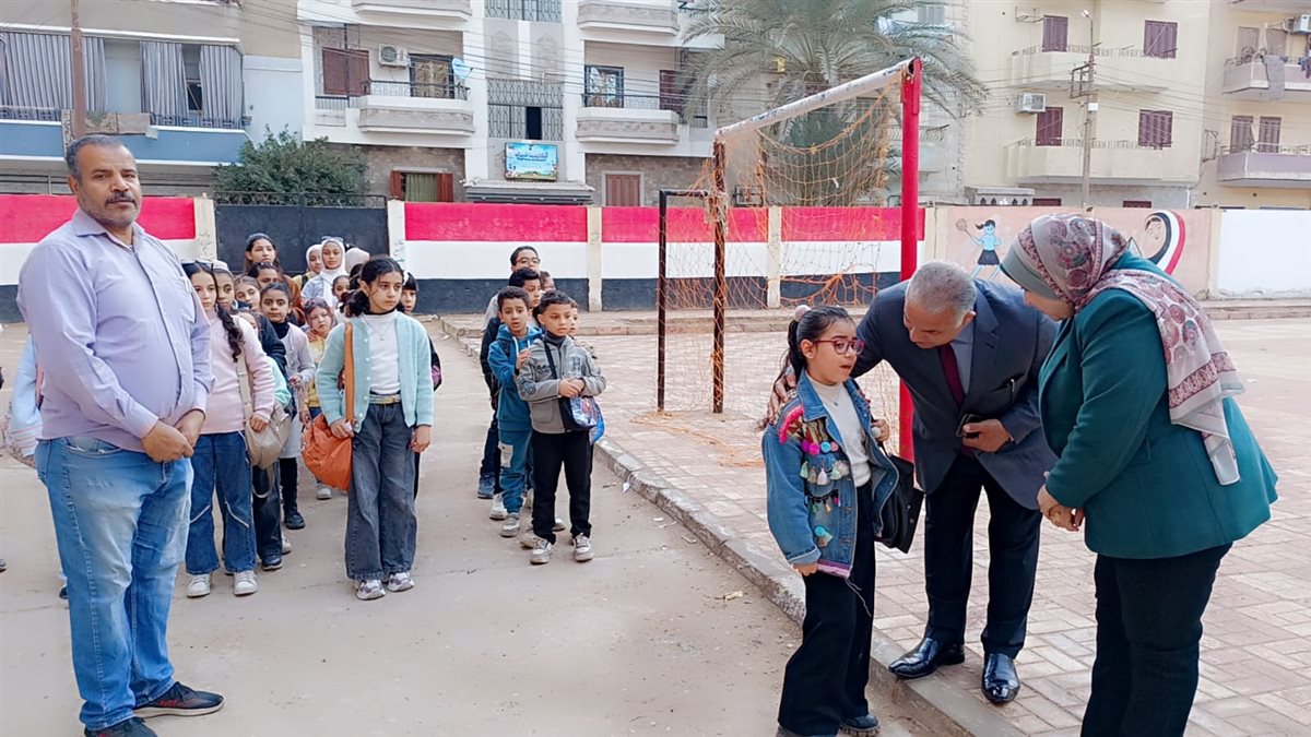 وكيل تعليم الفيوم يتابع انتظام الدراسة بمدرسة عثمان بن عفان الابتدائية&nbsp;