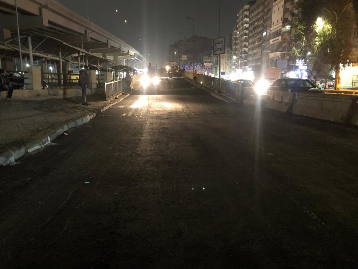 جانب من أعمال رصف مطلع كوبري أرض اللواء بالعجوزة