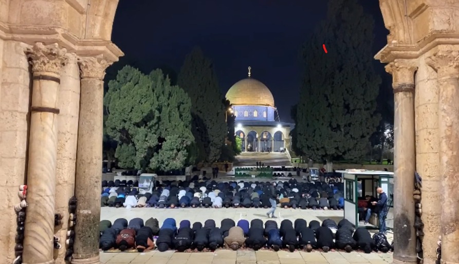 صلة التراويح في المسجد الأقصى
