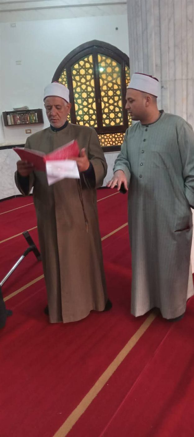 مدير أوقاف الفيوم يواصل جولاته المرورية على المساجد لتعزيز الانضباط الإداري والدعوي
