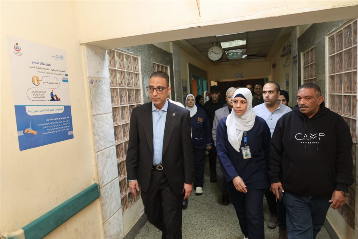 جانب من زيارة محافظ الجيزة مستشفى أبو النمرس