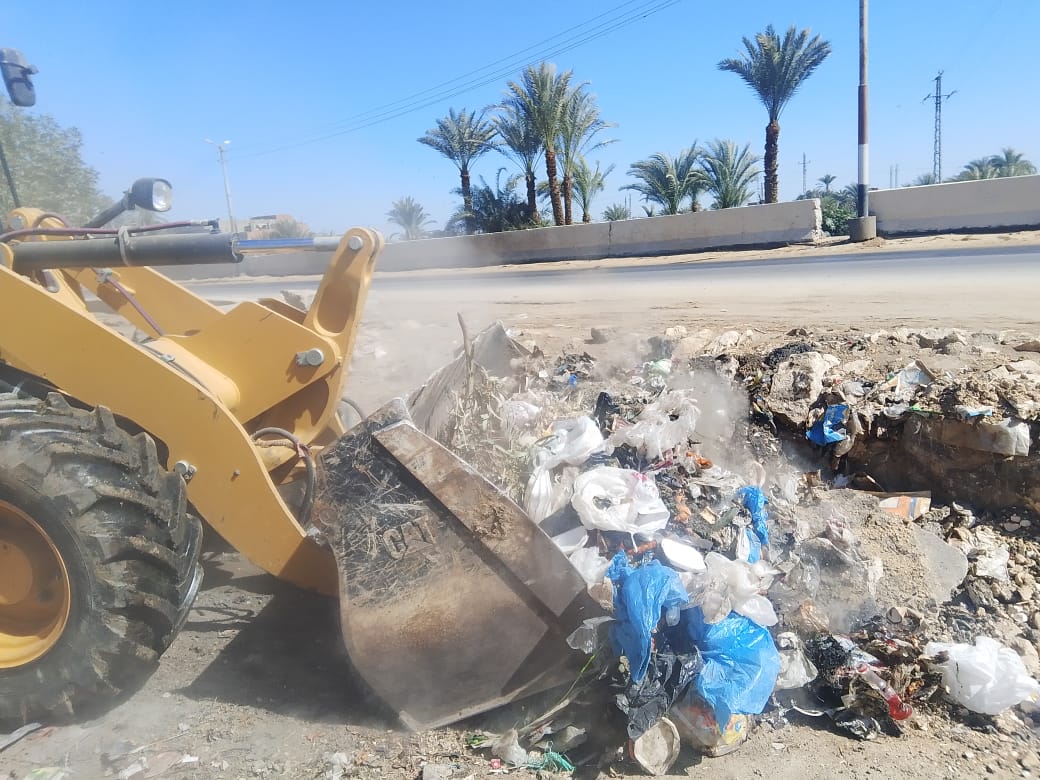 حملات مكثفة للنظافة العامة ورفع الإشغالات بمركز ومدينة سنورس