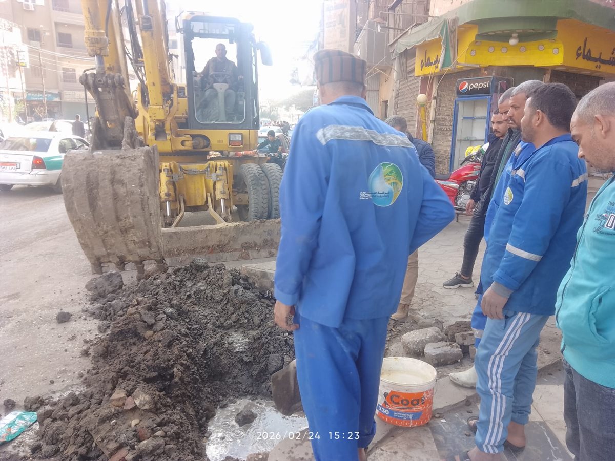 استجابة فورية.. رئيس مياه الفيوم يتدخل لإنهاء شكوى مواطن بشارع سعد زغلول بمنطقة دار الرماد